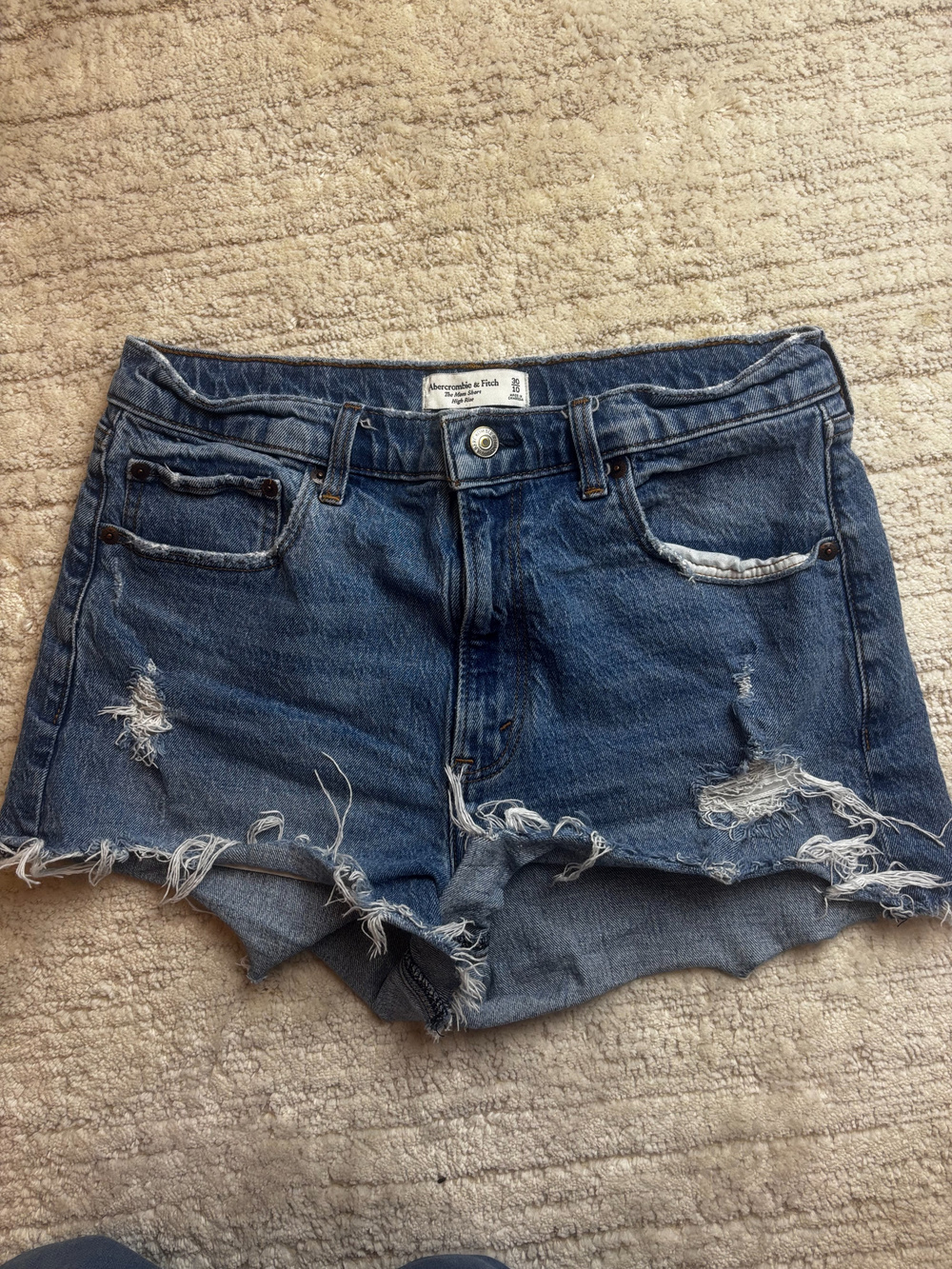 Abercrombie & Fitch Mom Shorts High Rise Distressed Denim Size 30
